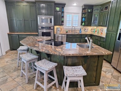 Are you looking for a vacation home in an amenity rich resort on Long Island Golf Course in Texas - for sale on GolfHomes.com, golf home, golf lot