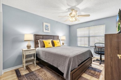 ROOF 2021 HWH 2022 BOND PAID! 4 miles to Sumter Landing!! on The Links of Spruce Creek in Florida - for sale on GolfHomes.com, golf home, golf lot