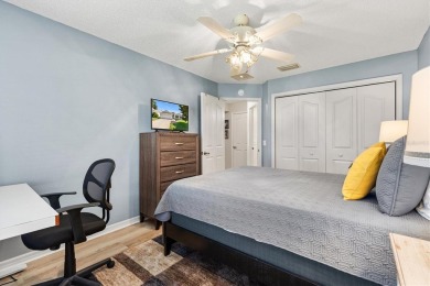 ROOF 2021 HWH 2022 BOND PAID! 4 miles to Sumter Landing!! on The Links of Spruce Creek in Florida - for sale on GolfHomes.com, golf home, golf lot