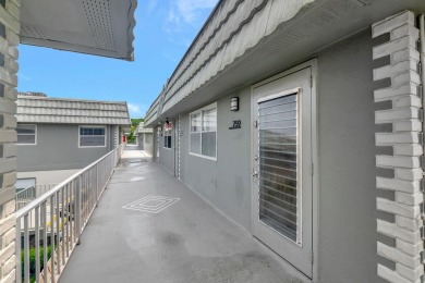 Totally remodeled 1/1.5 condo located in Kings Point. Laminate on Kings Point Golf -Flanders Way in Florida - for sale on GolfHomes.com, golf home, golf lot