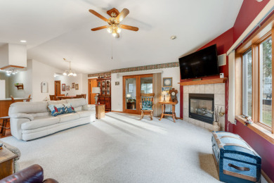 Charming 3 Bed Condo Just Minutes From the Reedsburg Golf Course
 on Reedsburg Country Club in Wisconsin - for sale on GolfHomes.com, golf home, golf lot