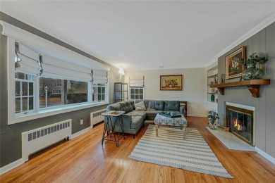 Rare opportunity to live in the sprawling ranch on a cul-de-sac on Huntington Country Club in New York - for sale on GolfHomes.com, golf home, golf lot