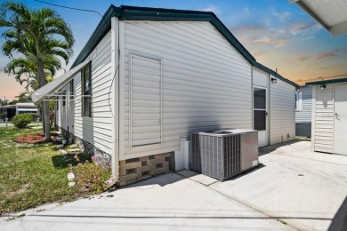 One or more photo(s) has been virtually staged. LOCATION on Gulf Gate Golf Club in Florida - for sale on GolfHomes.com, golf home, golf lot