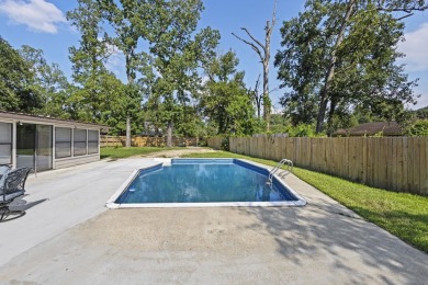 Welcome to this beautifully updated 3-bedroom, 2-bathroom home on Idylwild Golf Club in Texas - for sale on GolfHomes.com, golf home, golf lot