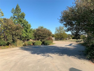 Perfect for a medical practice, dental, retail strip, restaurant on Buffalo Creek Golf Club in Texas - for sale on GolfHomes.com, golf home, golf lot