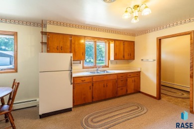 ORIGINAL OWER HOME! This 3+ bedroom ranch was custom built in on The Bridges At Beresford in South Dakota - for sale on GolfHomes.com, golf home, golf lot