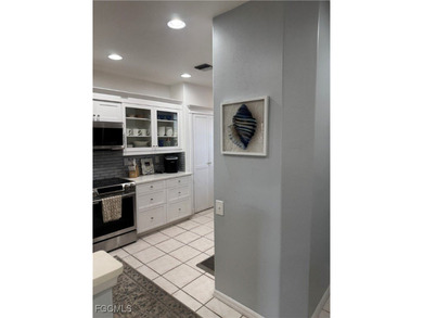 Beautiful condo in Lexington Country Club's Southmont Cove is on Lexington Country Club in Florida - for sale on GolfHomes.com, golf home, golf lot