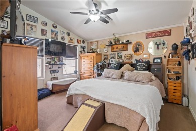 NICE 2,353 SQFT HOME WITH A LARGE FAMILY ROOM WITH ITS OWN on Valle Vista Golf Course in Arizona - for sale on GolfHomes.com, golf home, golf lot