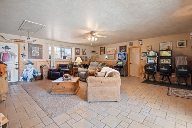 NICE 2,353 SQFT HOME WITH A LARGE FAMILY ROOM WITH ITS OWN on Valle Vista Golf Course in Arizona - for sale on GolfHomes.com, golf home, golf lot