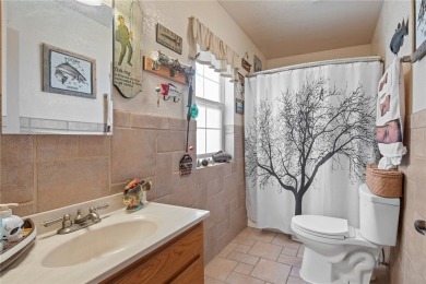 NICE 2,353 SQFT HOME WITH A LARGE FAMILY ROOM WITH ITS OWN on Valle Vista Golf Course in Arizona - for sale on GolfHomes.com, golf home, golf lot