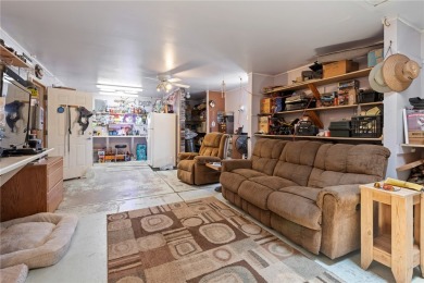 NICE 2,353 SQFT HOME WITH A LARGE FAMILY ROOM WITH ITS OWN on Valle Vista Golf Course in Arizona - for sale on GolfHomes.com, golf home, golf lot