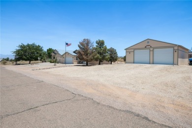 NICE 2,353 SQFT HOME WITH A LARGE FAMILY ROOM WITH ITS OWN on Valle Vista Golf Course in Arizona - for sale on GolfHomes.com, golf home, golf lot