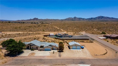 NICE 2,353 SQFT HOME WITH A LARGE FAMILY ROOM WITH ITS OWN on Valle Vista Golf Course in Arizona - for sale on GolfHomes.com, golf home, golf lot