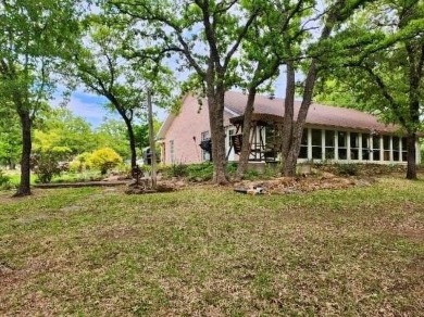 Amon G Carter Lake LAKEFRONT 1.85 Acre lot on a corner with a on Twisted Oaks Golf Club in Texas - for sale on GolfHomes.com, golf home, golf lot