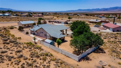 NICE 2,353 SQFT HOME WITH A LARGE FAMILY ROOM WITH ITS OWN on Valle Vista Golf Course in Arizona - for sale on GolfHomes.com, golf home, golf lot