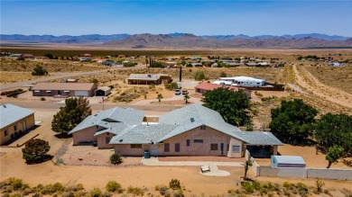 NICE 2,353 SQFT HOME WITH A LARGE FAMILY ROOM WITH ITS OWN on Valle Vista Golf Course in Arizona - for sale on GolfHomes.com, golf home, golf lot