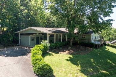 Welcome to your charming home!! As you enter this home, the on Mountain Harbour Golf Club in North Carolina - for sale on GolfHomes.com, golf home, golf lot