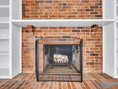 WELL MAINTAINED SOUTH HUNTSVILLE HOME!! JUST AROUND THE CORNER on Valley Hill Country Club in Alabama - for sale on GolfHomes.com, golf home, golf lot