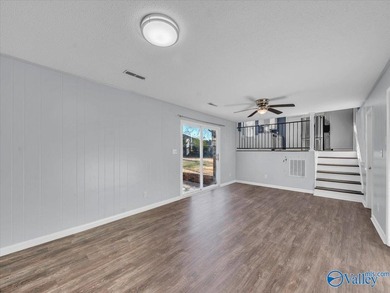 WELL MAINTAINED SOUTH HUNTSVILLE HOME!! JUST AROUND THE CORNER on Valley Hill Country Club in Alabama - for sale on GolfHomes.com, golf home, golf lot