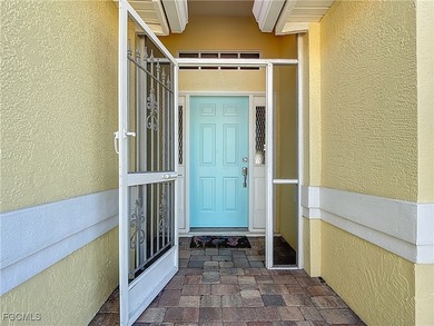 This MODERN and magazine-worthy renovation of the Laconia floor on Herons Glen Golf and Country Club in Florida - for sale on GolfHomes.com, golf home, golf lot