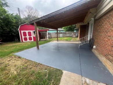 Motivated Seller! Beautiful 3 Bed 2 Bath in Diamond Oaks North
 on Iron Horse Golf Course in Texas - for sale on GolfHomes.com, golf home, golf lot