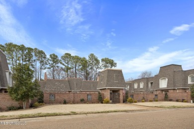 Looking for easy, condominium life just steps away from on Country Club of Jackson in Mississippi - for sale on GolfHomes.com, golf home, golf lot