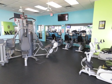 This 2/2 villa sits directly on the golf course which is free to on Leisureville Community Golf Course in Florida - for sale on GolfHomes.com, golf home, golf lot