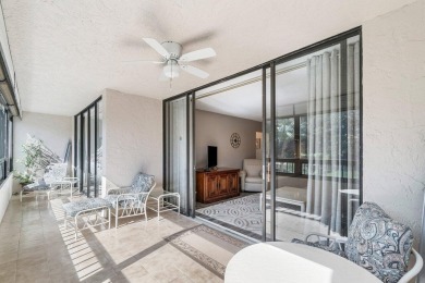 Newly Updated 2-bedroom/2-bathroom condo in the desirable and on The Country Club At Boca Raton in Florida - for sale on GolfHomes.com, golf home, golf lot