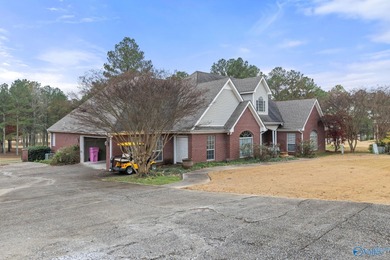 Stunning 3 bed, 2.5 bath home with bonus room, ideally on Twin Pines Golf Course in Alabama - for sale on GolfHomes.com, golf home, golf lot