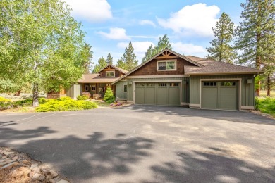 Single level living overlooking 4th fairway at award winning on Aspen Lakes Golf Course in Oregon - for sale on GolfHomes.com, golf home, golf lot