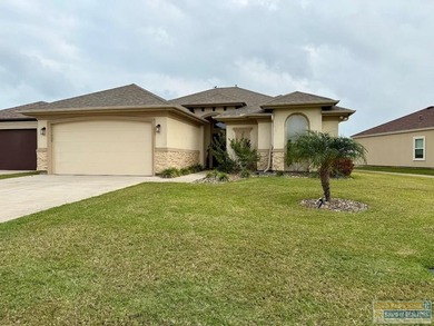Beautiful home at SPI Golf Community! Features 3 bedrooms, 2 on South Padre Island Golf Club in Texas - for sale on GolfHomes.com, golf home, golf lot