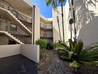 Beautifully maintained 2-bedroom, 2-bath condo in the desirable on  in Florida - for sale on GolfHomes.com, golf home, golf lot