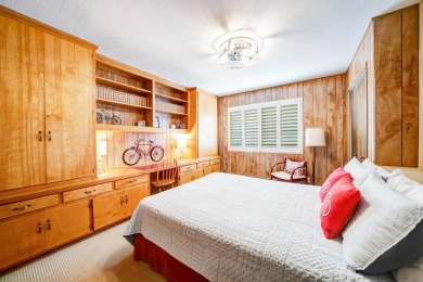 WOW! This prized turnkey townhome is located on the Plumas Pines on Plumas Pines Golf Resort in California - for sale on GolfHomes.com, golf home, golf lot