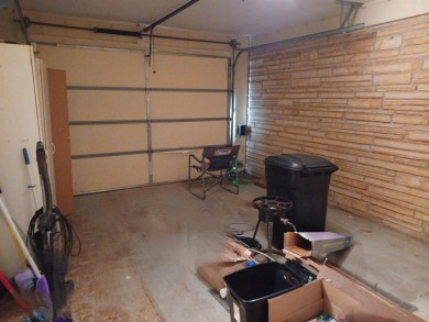 Beautifully remodeled 2-bedroom 2 bath home. Quaint 55 and older on Cedar Glade Golf Course in Arkansas - for sale on GolfHomes.com, golf home, golf lot