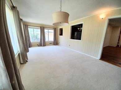 Beautifully remodeled 2-bedroom 2 bath home. Quaint 55 and older on Cedar Glade Golf Course in Arkansas - for sale on GolfHomes.com, golf home, golf lot