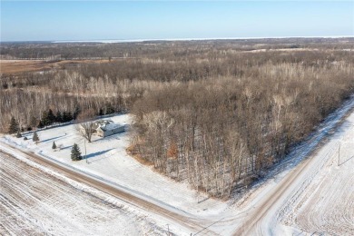 Executive style 4+ bed/3 bath home on 5 wooded acres.  This on Higbees Golf Course in Minnesota - for sale on GolfHomes.com, golf home, golf lot