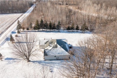 Executive style 4+ bed/3 bath home on 5 wooded acres.  This on Higbees Golf Course in Minnesota - for sale on GolfHomes.com, golf home, golf lot