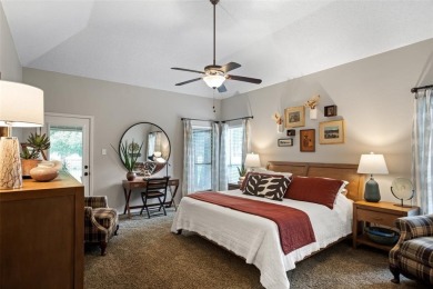 A lovely, comfortable 3-2-2 home with golf cart space in an on Pecan Plantation Country Club in Texas - for sale on GolfHomes.com, golf home, golf lot