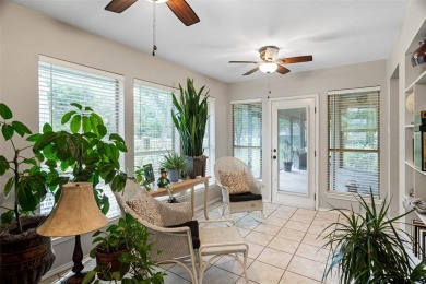 A lovely, comfortable 3-2-2 home with golf cart space in an on Pecan Plantation Country Club in Texas - for sale on GolfHomes.com, golf home, golf lot