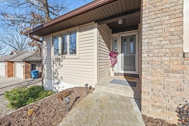 Tucked in Dunvegan near Loch Lomond, this refreshed single-level on Bella Vista Country Club - Scottsdale in Arkansas - for sale on GolfHomes.com, golf home, golf lot