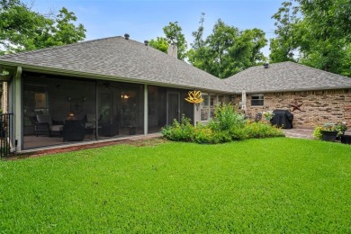 A lovely, comfortable 3-2-2 home with golf cart space in an on Pecan Plantation Country Club in Texas - for sale on GolfHomes.com, golf home, golf lot