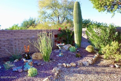 Welcome to this extended Loredo model with larger dining, den & on Quail Creek Country Club  in Arizona - for sale on GolfHomes.com, golf home, golf lot