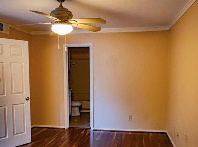 Fall in love with this spacious 2-bedroom, 2-bathroom condo on Stevens Park Golf Course in Texas - for sale on GolfHomes.com, golf home, golf lot