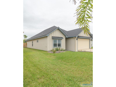Freshly painted and ready for its new owners.  This pristinely on South Padre Island Golf Club in Texas - for sale on GolfHomes.com, golf home, golf lot