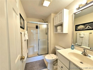 WELCOME TO SUNRISE RIDGE AT THE LAKE! Nestled in the well known on The Oaks Golf Course in Missouri - for sale on GolfHomes.com, golf home, golf lot