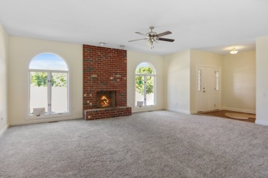 This Residence located on the 18th fairway of Glenwoodie Golf on Glenwoodie Golf Course in Illinois - for sale on GolfHomes.com, golf home, golf lot