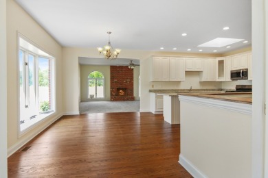 This Residence located on the 18th fairway of Glenwoodie Golf on Glenwoodie Golf Course in Illinois - for sale on GolfHomes.com, golf home, golf lot