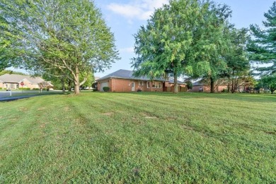 All brick, remodeled ranch home in Hunting Creek Subdivision on Hopkinsville Golf and Country Club in Kentucky - for sale on GolfHomes.com, golf home, golf lot