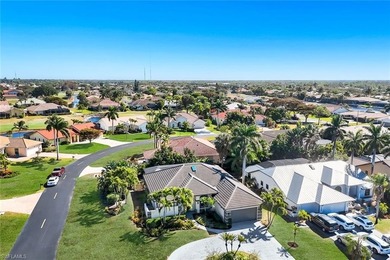 Move in and move onto the golf course! No waiting and no on Spanish Wells Golf and Country Club in Florida - for sale on GolfHomes.com, golf home, golf lot