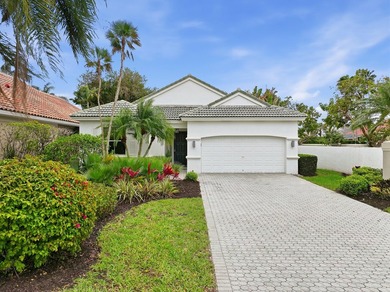 Natural Beauty! Corner lot - This 3/2/2 split plan is ready for on Ironhorse Country Club in Florida - for sale on GolfHomes.com, golf home, golf lot